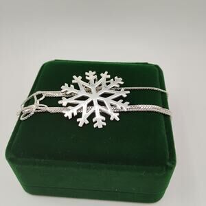 Sterling Snowflake Pendant/Brooch on 30- inch Box Chain